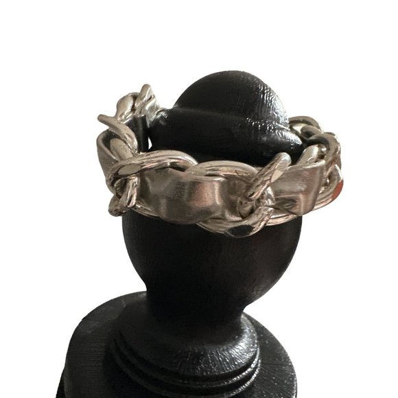 Express Weaved Vegan PU Leather and Metal Chain - Picture 2 of 5